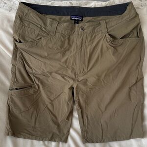 Patagonia Men's Tan Cargo Shorts
